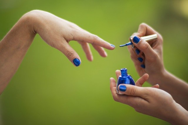 фото маникюра на коротких ногтях синим лаком